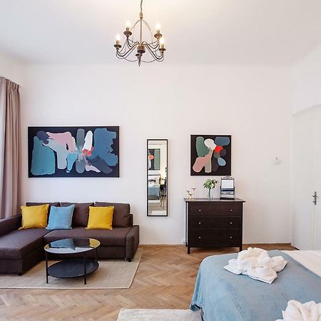 5Br 2Bath Family Apt 5Mins To Wenceslas Square Prague Exterior photo