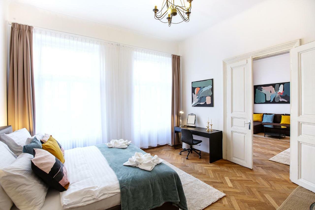 5Br 2Bath Family Apt 5Mins To Wenceslas Square Prague Exterior photo