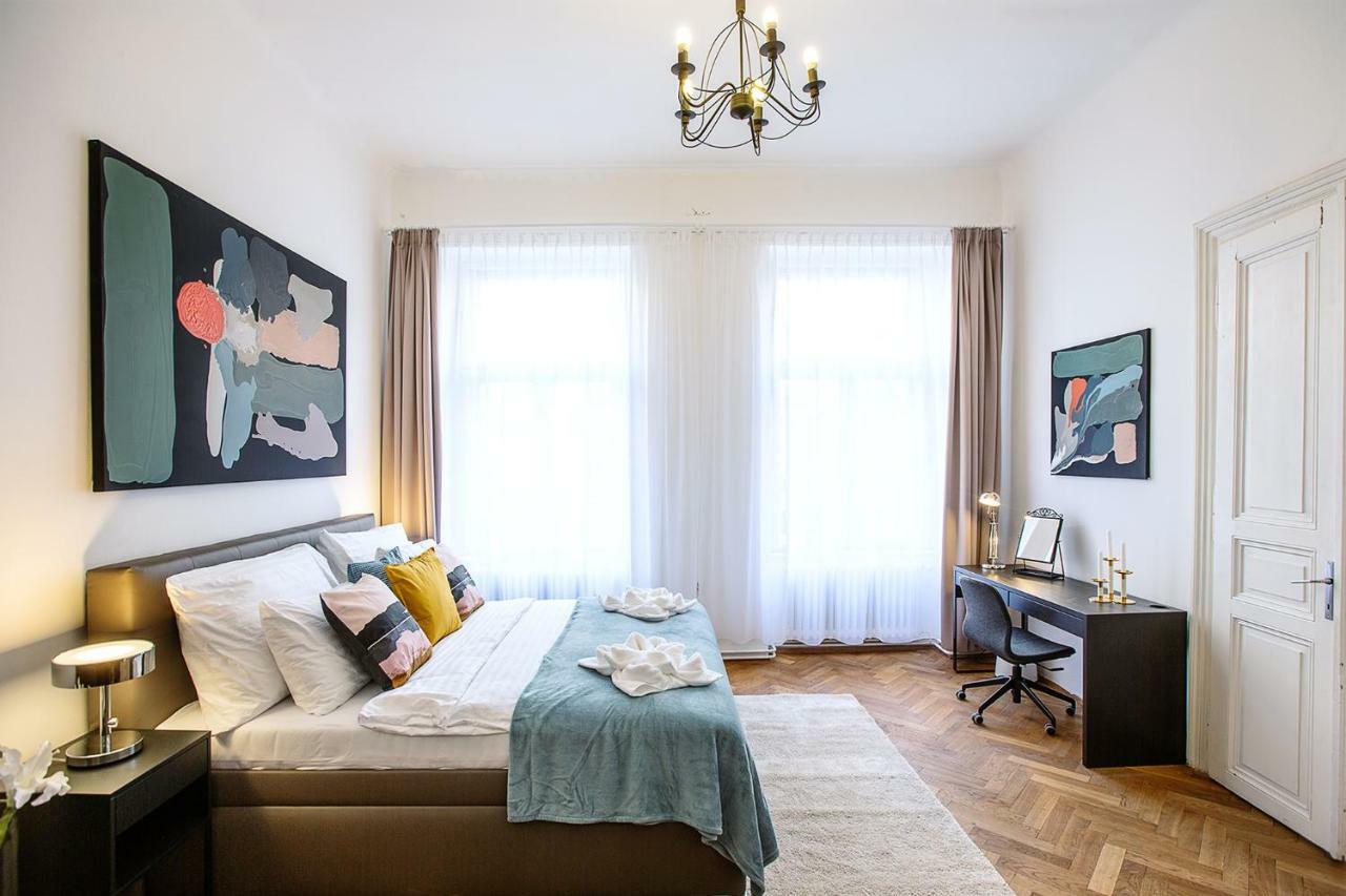 5Br 2Bath Family Apt 5Mins To Wenceslas Square Prague Exterior photo